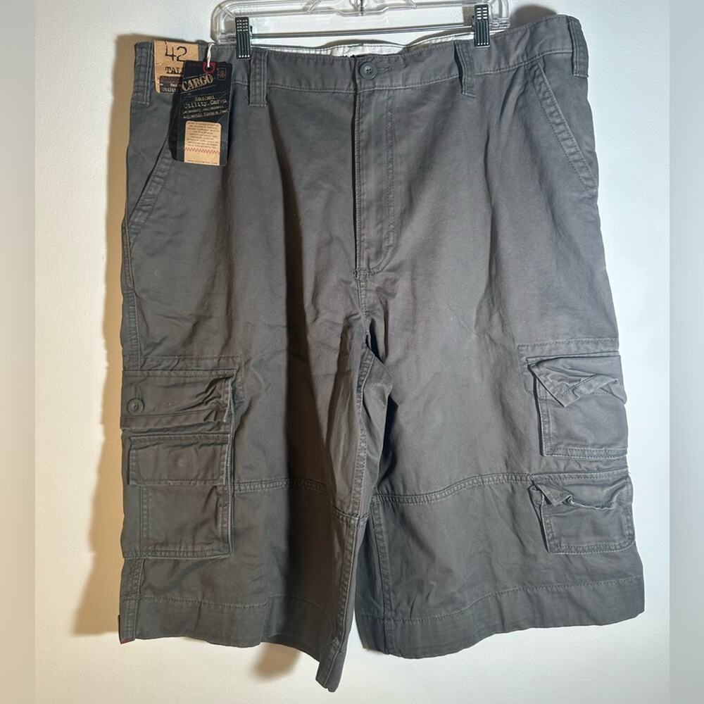 NWT Roundtree & Yorke Cargo Men's Dark Gray Cargo Shorts